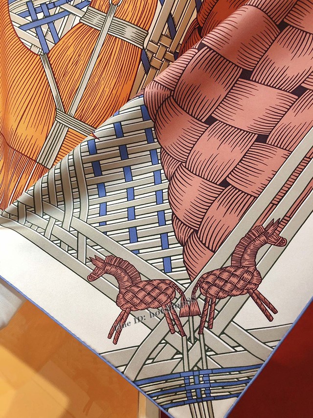 Hermes專櫃新款愛馬仕兩馬織情90cm真絲方巾 馬鞍印花絲巾圍巾 mmyj2593